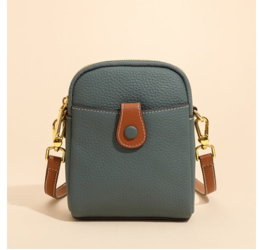 Chic Hands-Free Leather Crossbody