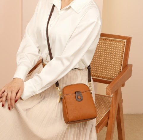 Chic Hands-Free Leather Crossbody